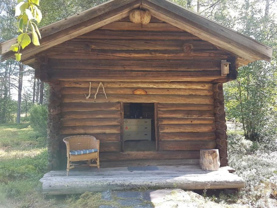 Charmig Gard Med Bastu, Strandtomt Och Utedusch I Naturskoent Omrade Sveg Exterior foto