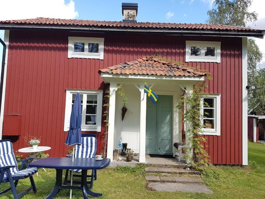 Charmig Gard Med Bastu, Strandtomt Och Utedusch I Naturskoent Omrade Sveg Exterior foto
