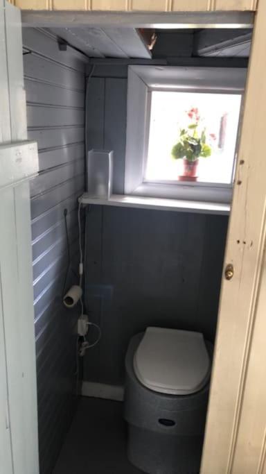 Charmig Gard Med Bastu, Strandtomt Och Utedusch I Naturskoent Omrade Sveg Exterior foto