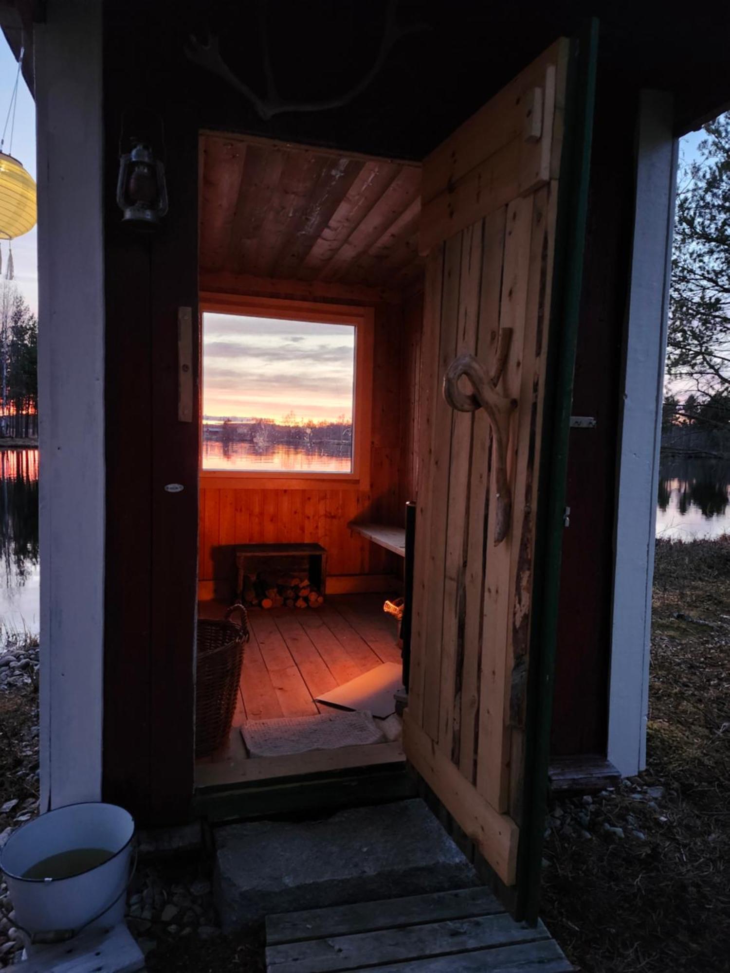 Charmig Gard Med Bastu, Strandtomt Och Utedusch I Naturskoent Omrade Sveg Exterior foto